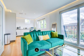 Stylish 2 Bedroom Flat By LS2G Short Lets & Serviced Accommodation Greater London With Balcony And Easy Central Access